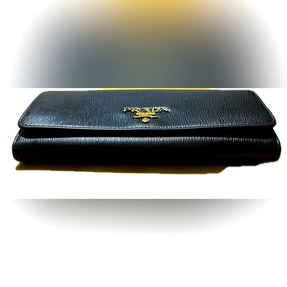 PRADA Milano Saffiano Leather Long Cont.Wallet, Blk/Gold Hardware no card case - Picture 4 of 13